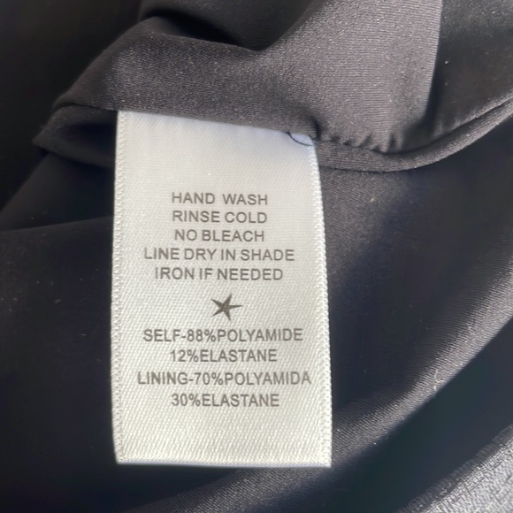 Classic and quality Marysia scalloped dress!! - Picture 4 of 6